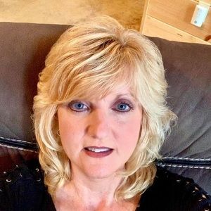 Meet your Posher, Vonnie